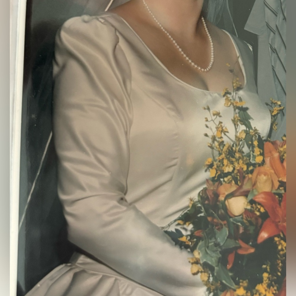 Pure Silk Wedding Dress 👰 👗💛 Size M - Picture 6 of 11